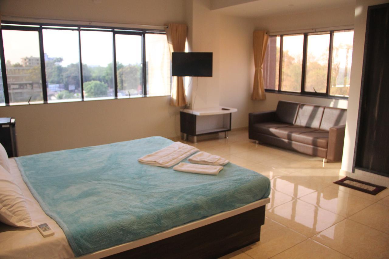 Dev Motel And Banquet Nadiad Exterior photo