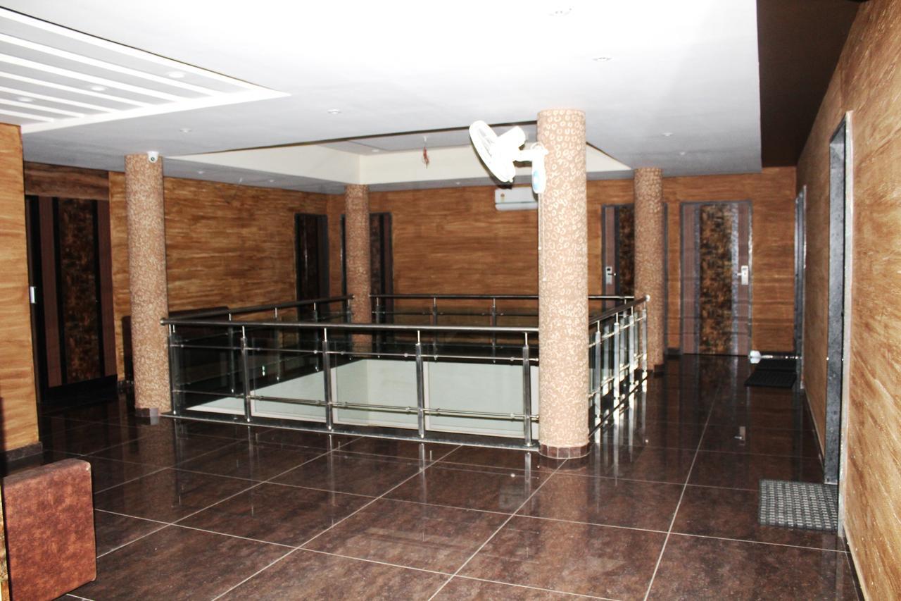 Dev Motel And Banquet Nadiad Exterior photo